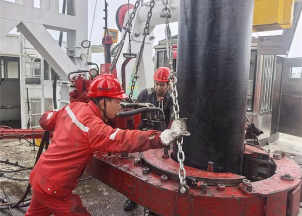 实干笃行 攻坚奋进｜矿勘集团金核地勘顺利完成“资源1井”一开钻进作业